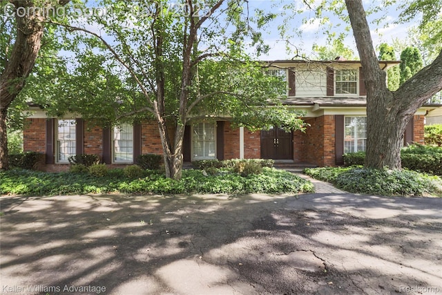 5349 Greenbriar Dr, West Bloomfield, MI 48323 - photo 2