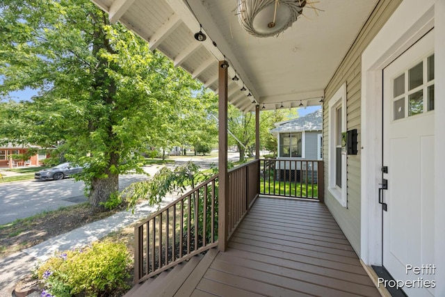 820 Waverly Ave, Grand Haven, MI 49417 - photo 4