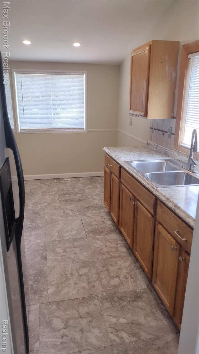 24270 Radclift St, Oak Park, MI 48237 - photo 5