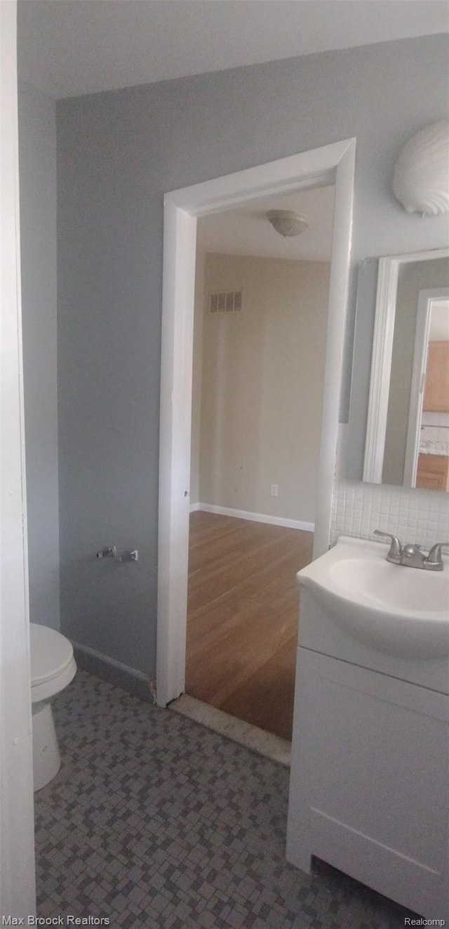 24270 Radclift St, Oak Park, MI 48237 - photo 8