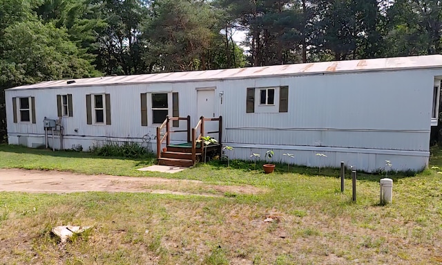 492 S Nancy Dr, White Cloud, MI 49349 - photo 1