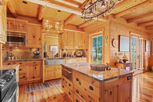 8739 Skegemog Point Rd, Williamsburg, MI 49690 - photo 25