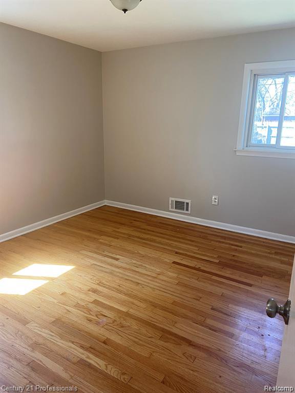 11791 Columbia, Redford, MI 48239 - photo 6