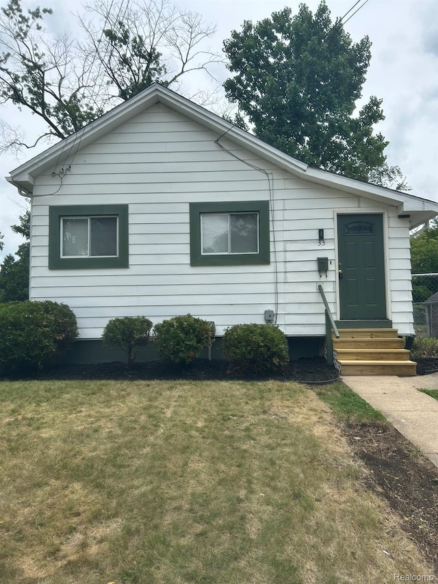 33 S Tasmania St, Pontiac, MI 48342 - photo 2