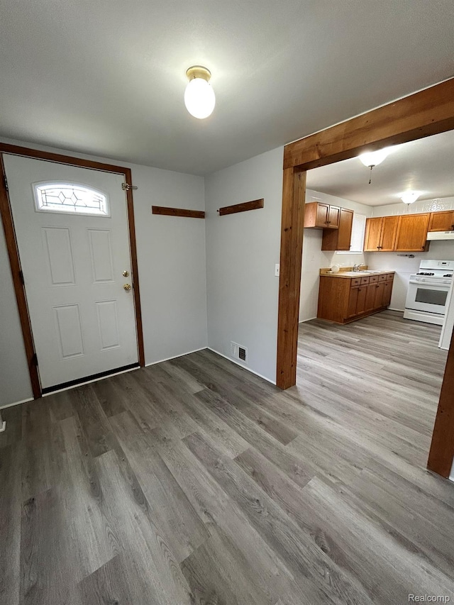 33 S Tasmania St, Pontiac, MI 48342 - photo 6