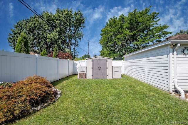 21000 Suffolk St, Clinton Township, MI 48035 - photo 25