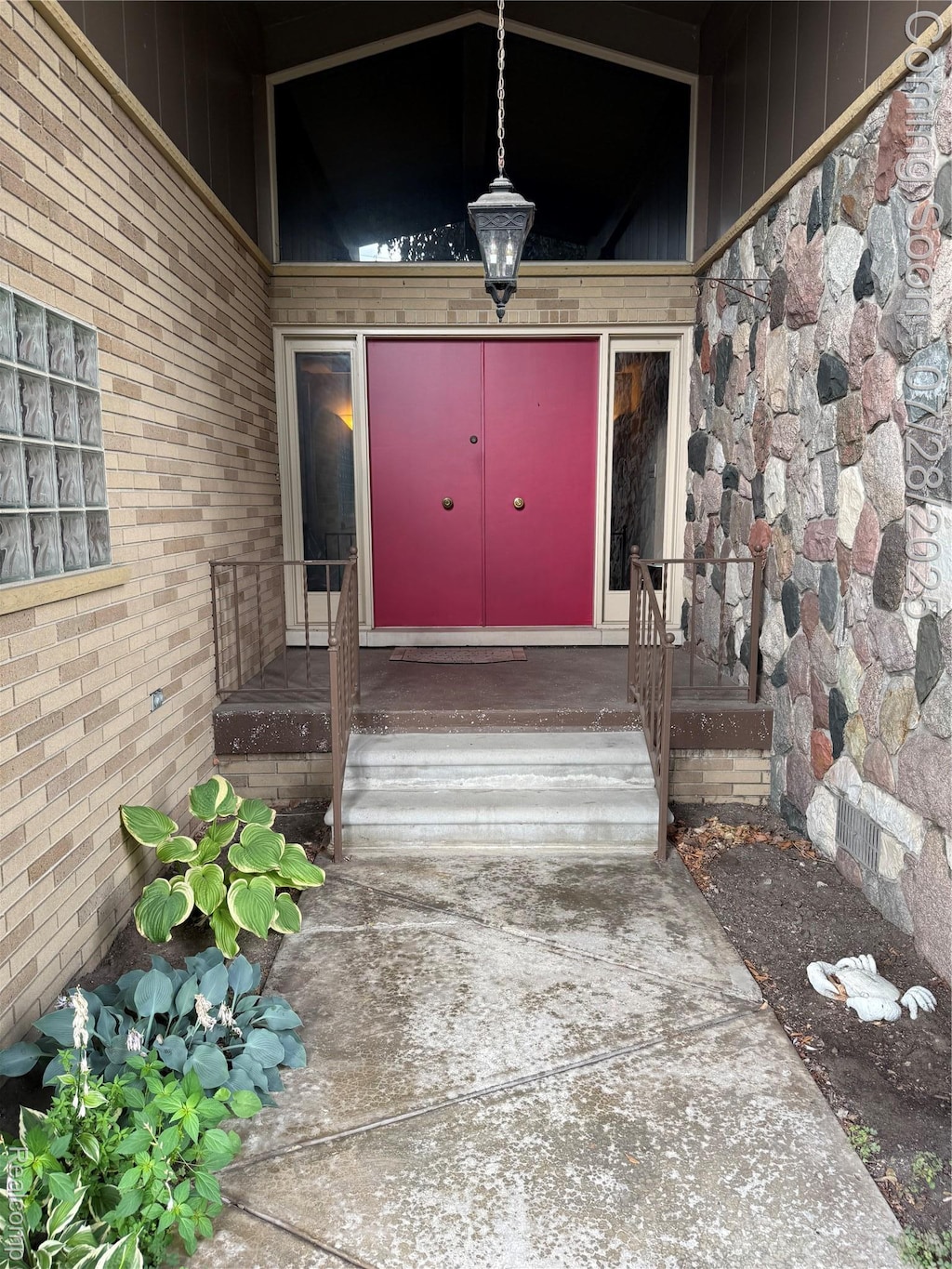 472 Riverside Dr, Wyandotte, MI 48192 - photo 3