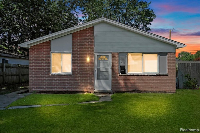 6516 Oak St, Taylor, MI 48180 - photo 1