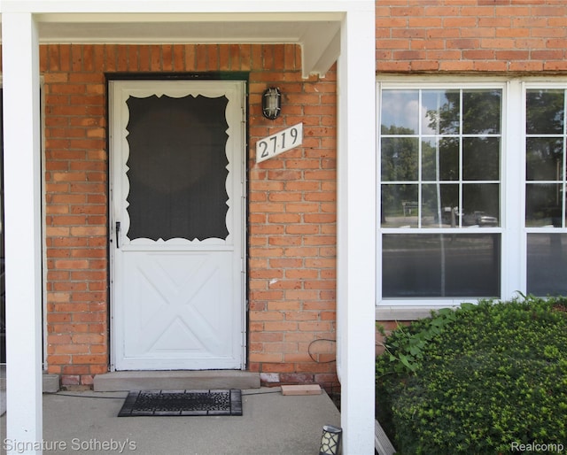 2719 W 13 Mile Rd, Royal Oak, MI 48073 - photo 2