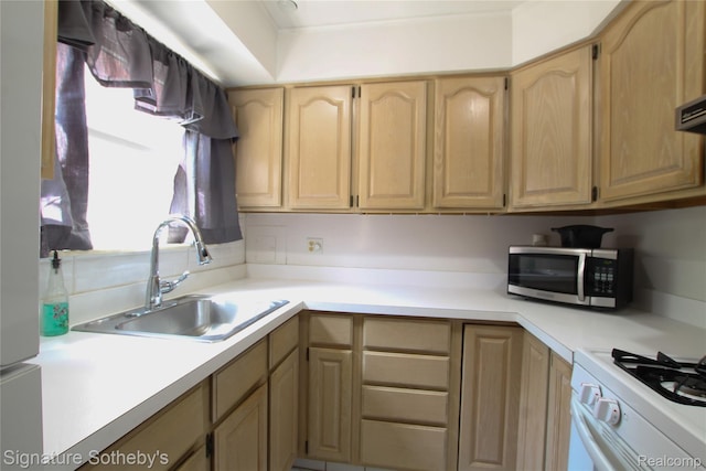 2719 W 13 Mile Rd, Royal Oak, MI 48073 - photo 6