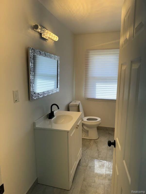 20431 Fenton St, Detroit, MI 48219 - photo 17