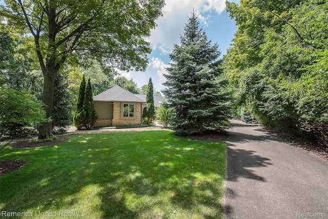 37188 Chickadee Ln, Farmington Hills, MI 48335 - photo 2