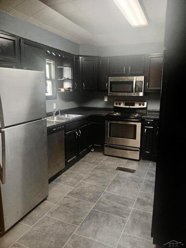 513 N Oakley St, Saginaw, MI 48602 - photo 23