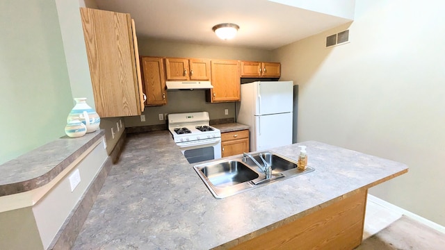 23721 W Lake Cir Unit 14, Brownstown, MI 48183 - photo 5