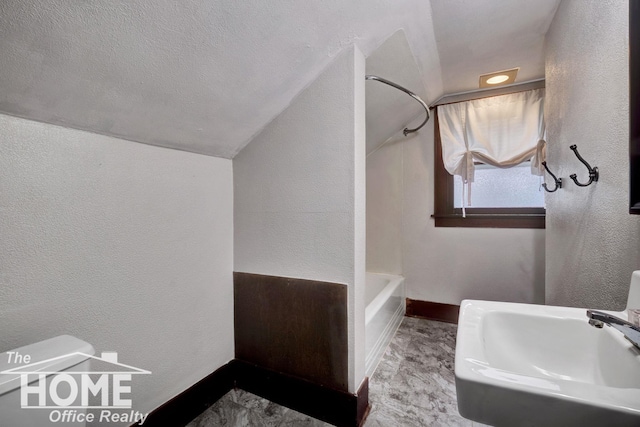 716 N Hickory St, Owosso, MI 48867 - photo 14