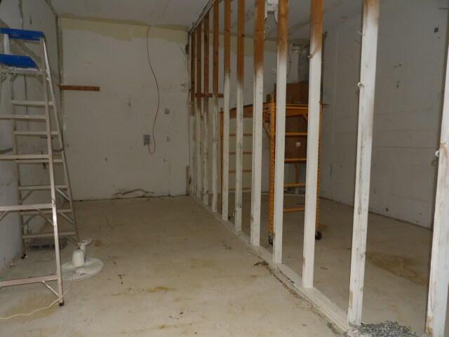4279 Halbert Rd, Battle Creek, MI 49017 - photo 24