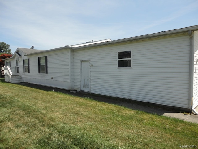 484 Lochgair St, Temperance, MI 48182 - photo 1
