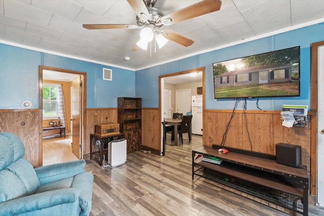 616 E Division St, Vicksburg, MI 49097 - photo 2