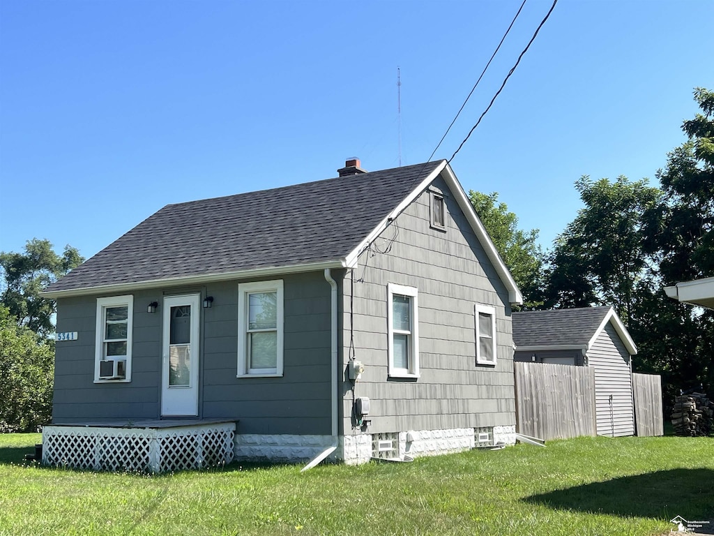 5341 Vineyard Dr, Monroe, MI 48161 - photo 2