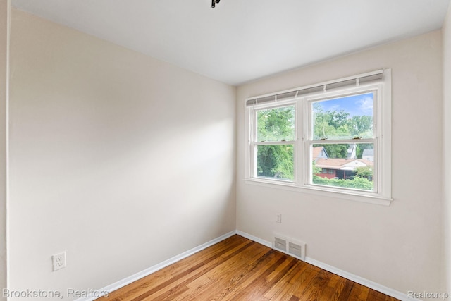 314 W Muir Ave, Hazel Park, MI 48030 - photo 18