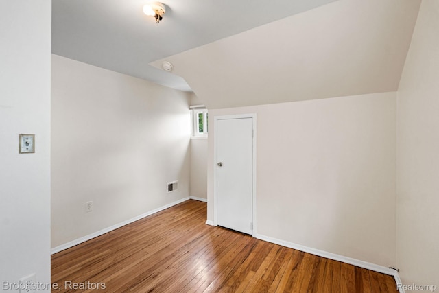 314 W Muir Ave, Hazel Park, MI 48030 - photo 21