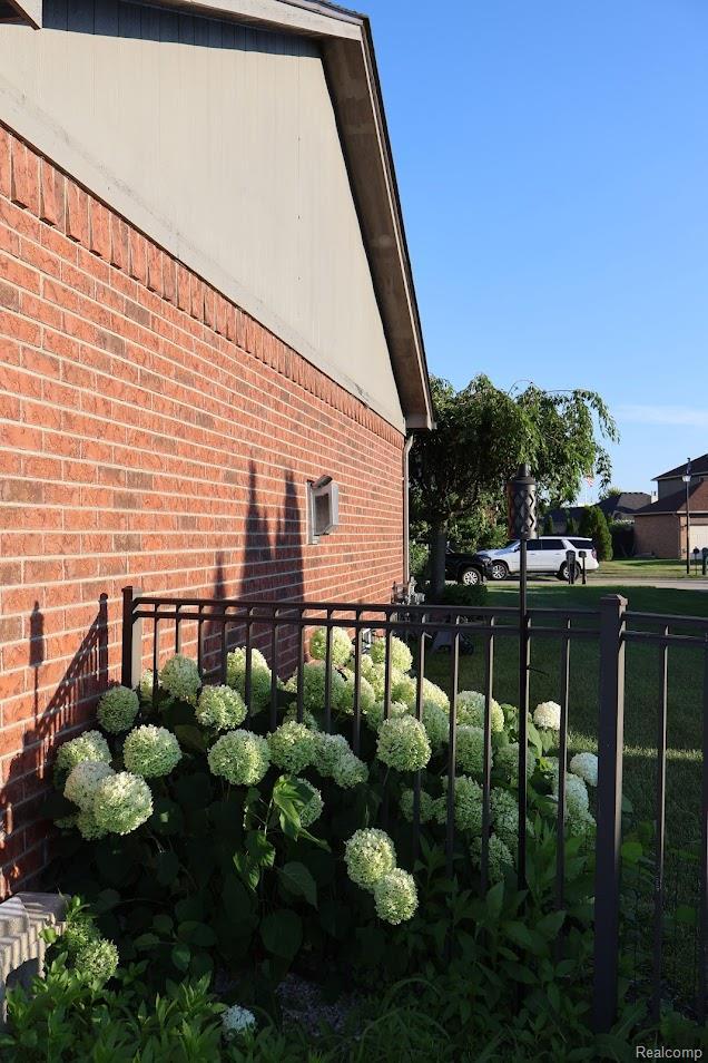 23643 Shepherd Ln, Macomb, MI 48042 - photo 4