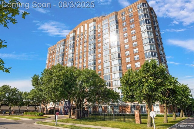 250 Harbortown Dr E Unit 1104, Detroit, MI 48207 - photo 3