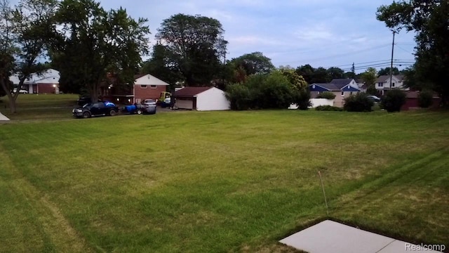 31525 Windsor St, Dearborn Heights, MI 48135 - photo 3