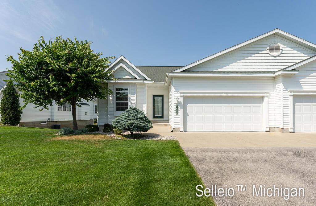 2482 E Turning Leaf Way Unit 191, Fruitport, MI 49415 - photo 1