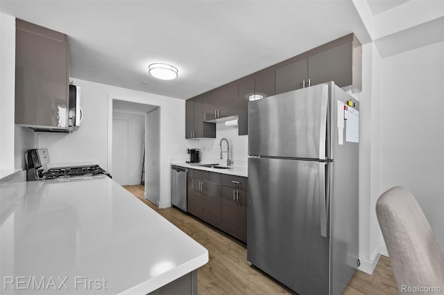 3320 Spinnaker Ln Unit 10D, Detroit, MI 48207 - photo 9