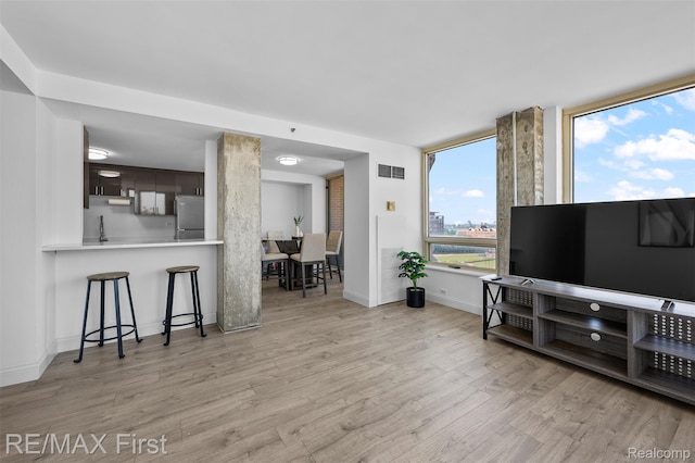 3320 Spinnaker Ln Unit 10D, Detroit, MI 48207 - photo 10
