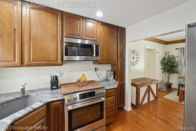 23500 Sans Souci St, Farmington, MI 48336 - photo 13