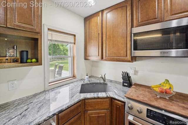 23500 Sans Souci St, Farmington, MI 48336 - photo 15