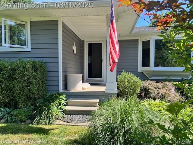 1785 Middle Rd, Highland, MI 48357 - photo 1