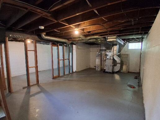 940 Lake Michigan Dr NW, Grand Rapids, MI 49504 - photo 29