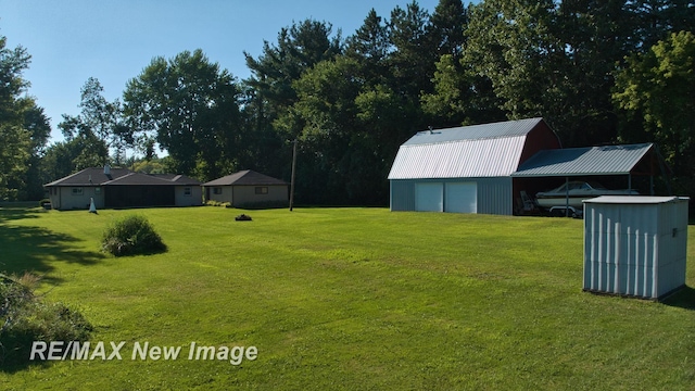 5651 Sheridan Rd, Saginaw, MI 48601 - photo 9