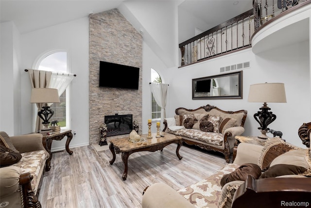 16281 Pine Ridge Dr N, Fraser, MI 48026 - photo 5