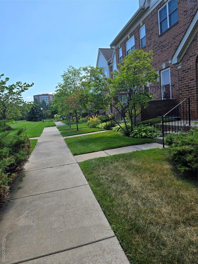 1655 Campau Farms Cir Unit 25, Detroit, MI 48207 - photo 2