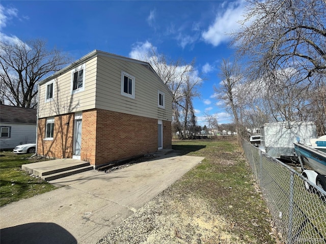 2116 Wood St, Saginaw, MI 48638 - photo 2