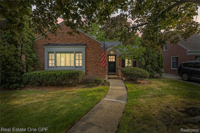 438 Colonial Ct, Grosse Pointe Farms, MI 48236 - photo 2