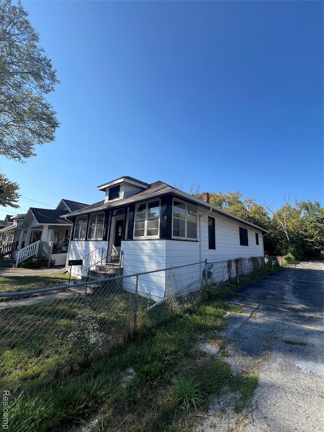 2120 W Genesee Ave, Saginaw, MI 48602 - photo 2