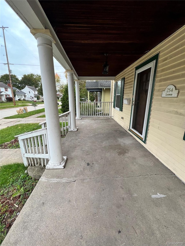 254 Lockwood St, Saginaw, MI 48602 - photo 2