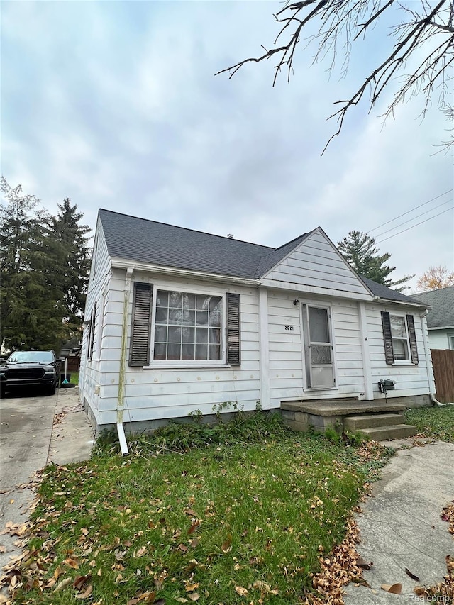 2521 Stobbe St, Saginaw, MI 48602 - photo 2