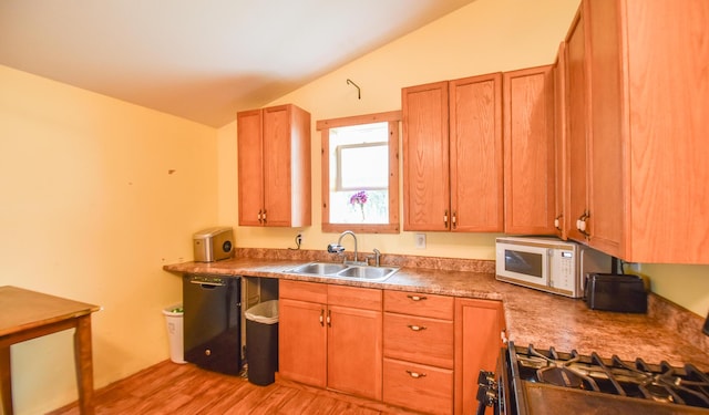 90 Jackson St, Coldwater, MI 49036 - photo 6