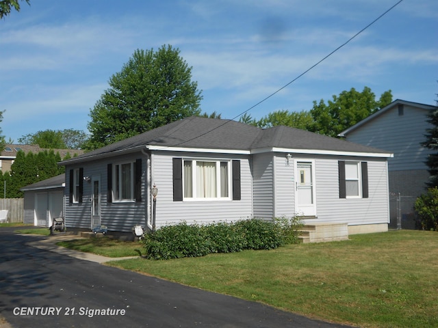 335 N Third St, Freeland, MI 48623 - photo 1