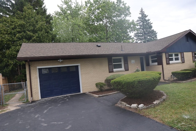 1932 S Outer Dr, Saginaw, MI 48601 - photo 2