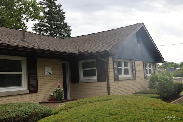 1932 S Outer Dr, Saginaw, MI 48601 - photo 3