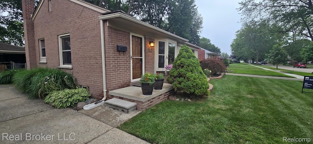 11060 Flamingo St, Livonia, MI 48150 - photo 2