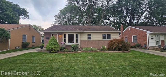 11060 Flamingo St, Livonia, MI 48150 - photo 1