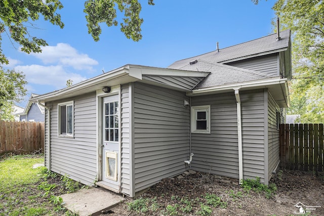 221 S Benjamin St, Fowlerville, MI 48836 - photo 3